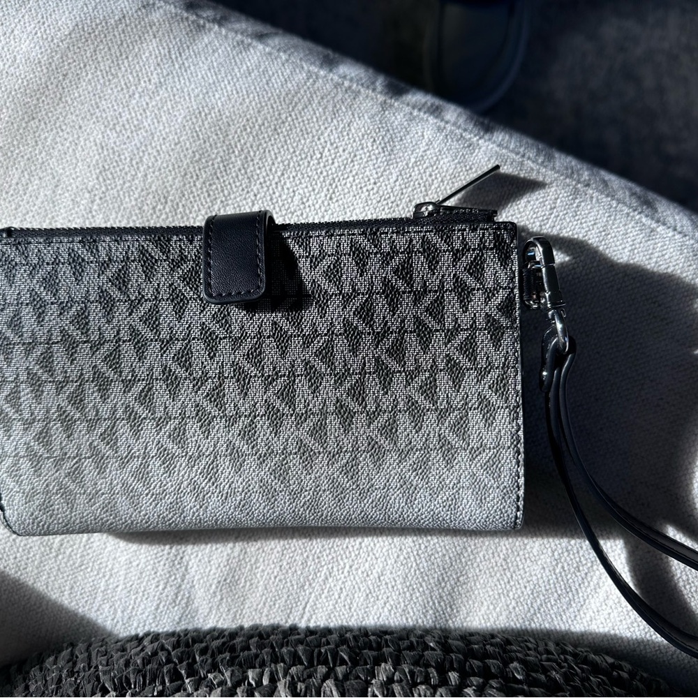Michael Kors Black and Gray Wristlet